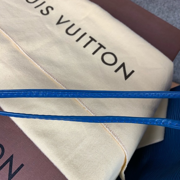 Louis Vuitton Petit Noe Epi Leather - Picture 9 of 16